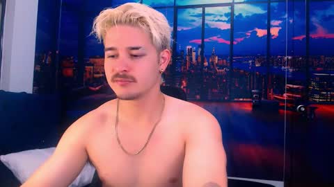 Snapshot of alexpierss chatting on October 28, 7:16 pm Alex online show from October 28, 7:16 pm