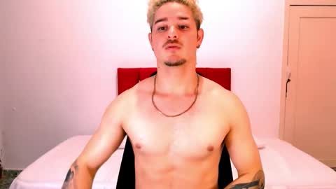 Snapshot of alexpierss chatting on November 4, 7:02 pm Alex online show from November 4, 7:02 pm