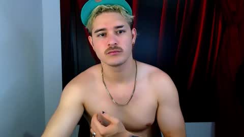 Snapshot of alexpierss chatting on November 5, 7:14 pm Alex online show from November 5, 7:14 pm