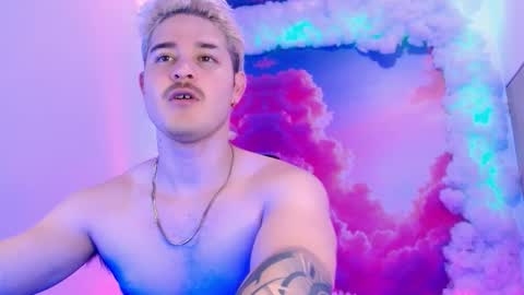 Snapshot of alexpierss chatting on November 6, 7:15 pm Alex online show from November 6, 7:15 pm