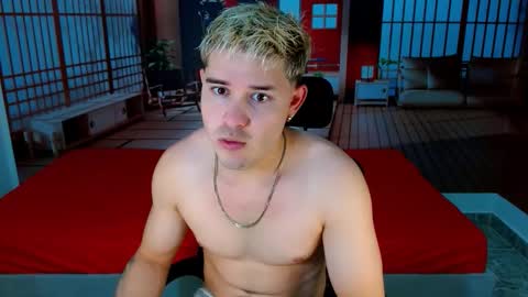 Snapshot of alexpierss chatting on November 14, 7:12 pm Alex online show from November 14, 7:12 pm