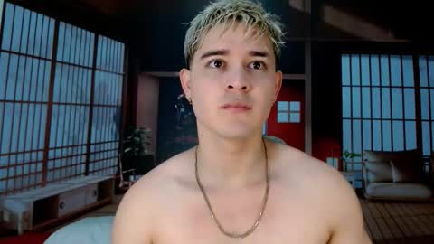 Snapshot of alexpierss chatting on November 15, 6:59 pm Alex online show from November 15, 6:59 pm