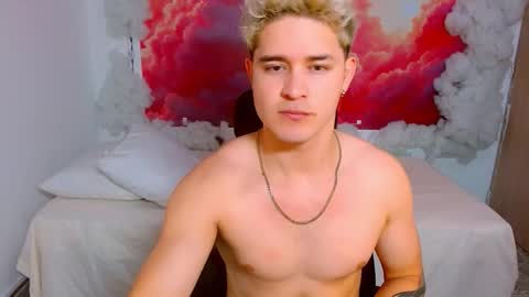 Snapshot of alexpierss chatting on November 21, 7:12 pm Alex online show from November 21, 7:12 pm