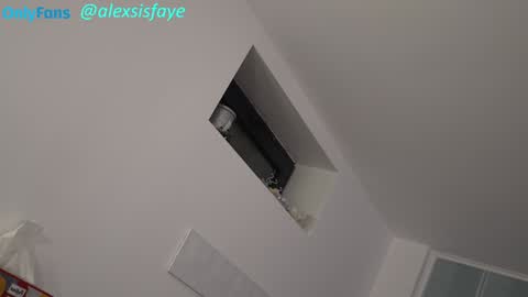 Snapshot of alexsisfaye chatting on October 15, 6:30 pm Help me reach 100 thank you online show from October 15, 6:30 pm