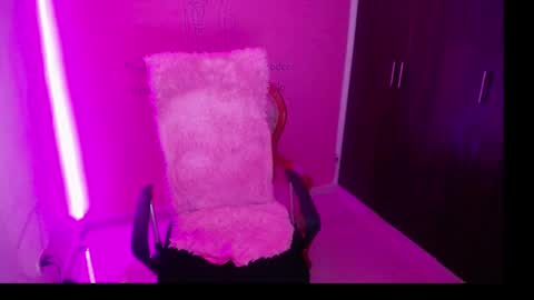 alexxa_1111 online show from September 16, 1:39 am