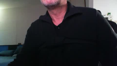 Snapshot of alexxx444704660 chatting on November 27, 9:22 am Alexxx1908 online show from November 27, 9:22 am