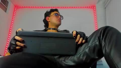 Snapshot of alexxx_savage chatting on September 21, 4:03 am Alexander online show from September 21, 4:03 am