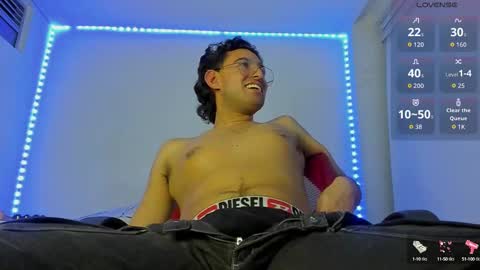 Snapshot of alexxx_savage chatting on September 23, 4:26 am Alexander online show from September 23, 4:26 am