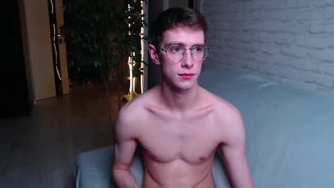 Alfie online show from October 4, 4:10 am