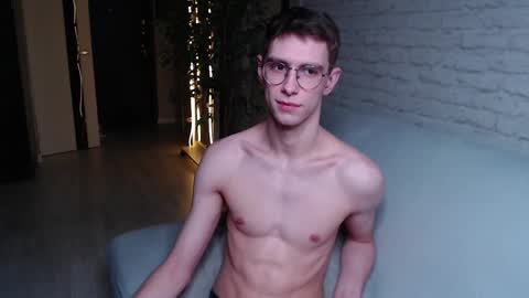 Alfie online show from November 18, 4:28 am