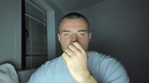 Snapshot of alfiesolomons87 chatting on December 3, 6:49 pm alfiesolomons87 online show from December 3, 6:49 pm