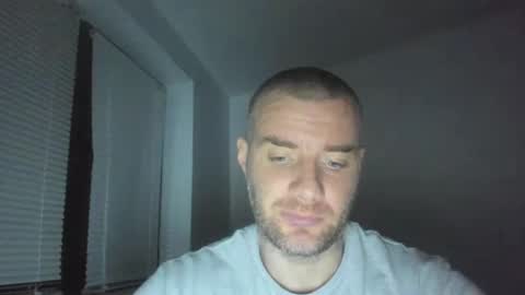 Snapshot of alfiesolomons87 chatting on December 20, 8:01 pm alfiesolomons87 online show from December 20, 8:01 pm