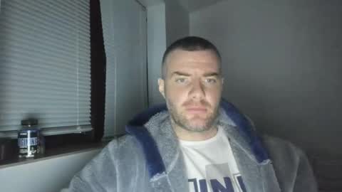 Snapshot of alfiesolomons87 chatting on March 5, 8:42 pm alfiesolomons87 online show from March 5, 8:42 pm