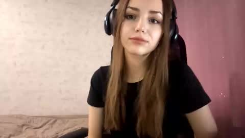 Alice online show from October 18, 8:37 am