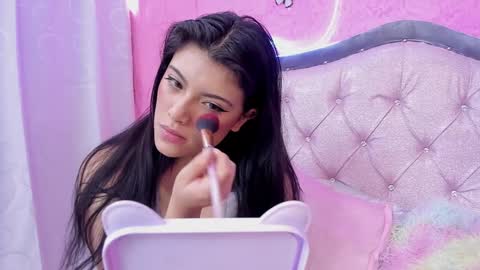 Carolina Join The Fan Club  online show from December 1, 4:40 pm