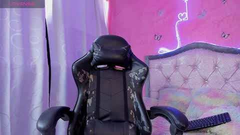 Carolina Join The Fan Club  online show from January 24, 3:55 pm