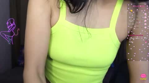 Snapshot of alianna_solo_kiss chatting on February 21, 12:28 pm Alianna online show from February 21, 12:28 pm