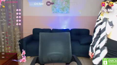 Snapshot of alianna_solo_kiss chatting on March 10, 12:26 pm Alianna online show from March 10, 12:26 pm