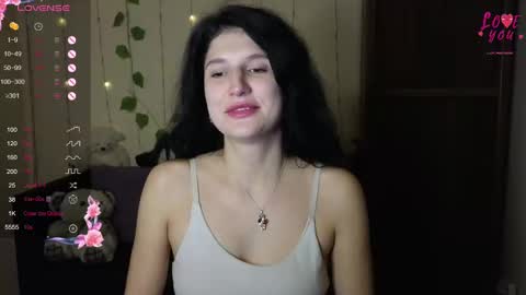 Snapshot of alianna_solo_kiss chatting on March 12, 12:47 pm Alianna online show from March 12, 12:47 pm