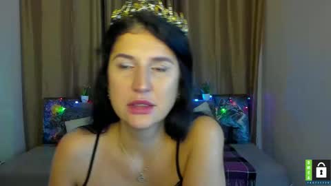 Snapshot of alianna_solo_kiss chatting on November 25, 6:35 am Alianna online show from November 25, 6:35 am