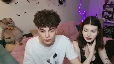 alice and james online show from October 12, 6:29 pm