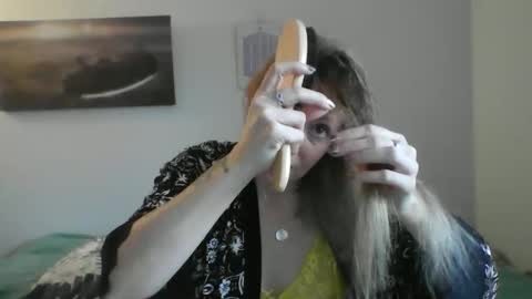 Snapshot of alice8363 chatting on December 17, 8:12 am Alice online show from December 17, 8:12 am