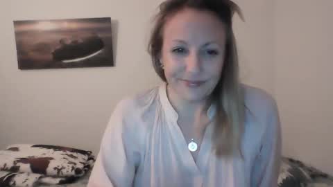 Snapshot of alice8363 chatting on December 30, 5:34 pm Alice online show from December 30, 5:34 pm