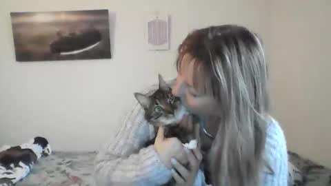 Snapshot of alice8363 chatting on January 4, 8:49 am Alice online show from January 4, 8:49 am