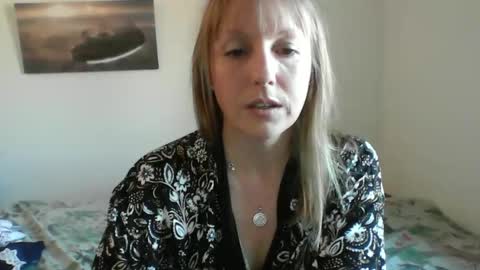 Snapshot of alice8363 chatting on January 13, 2:21 pm Alice online show from January 13, 2:21 pm