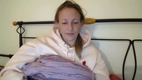 Snapshot of alice8363 chatting on October 1, 7:58 am Alice online show from October 1, 7:58 am