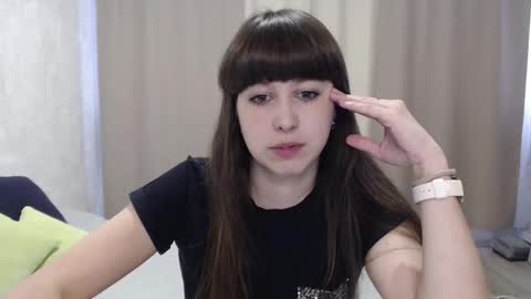 Snapshot of alice_59 chatting on September 18, 11:01 am alice_59 online show from September 18, 11:01 am