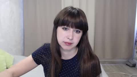 Snapshot of alice_59 chatting on October 14, 10:49 am alice_59 online show from October 14, 10:49 am