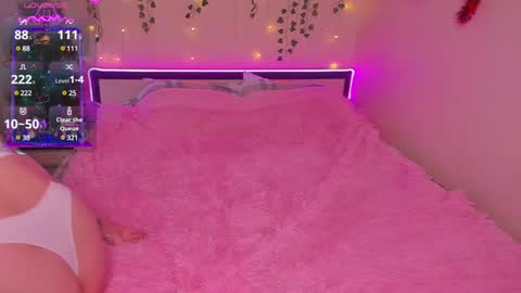 Alice   Miss online show from December 21, 8:10 pm