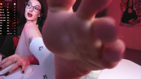 Snapshot of alice___mistress chatting on February 4, 3:11 am Miss Alice online show from February 4, 3:11 am