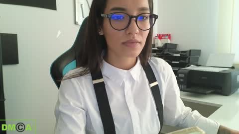 A R Y A  T I A online show from January 6, 2:14 pm