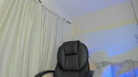 alice_brownnn online show from February 23, 7:55 am