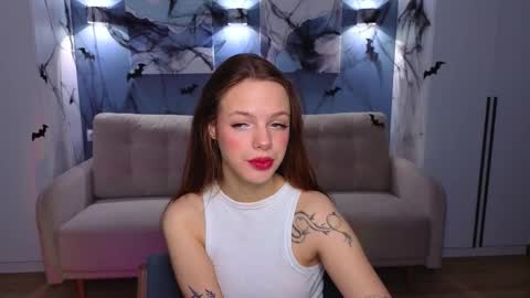 Alice online show from October 25, 8:14 pm