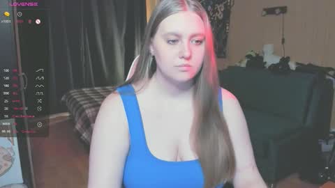 Snapshot of alice_dreamgirl_ chatting on October 21, 11:55 am Alice 3 online show from October 21, 11:55 am