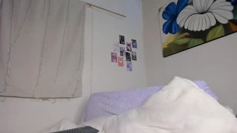 Snapshot of alice_guzman1 chatting on February 11, 3:51 pm ALICE Alice guzman online show from February 11, 3:51 pm