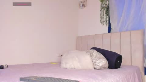 Snapshot of alice_guzman1 chatting on October 9, 8:51 pm ALICE Alice guzman online show from October 9, 8:51 pm