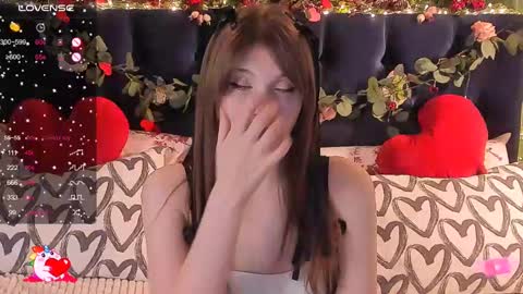 Snapshot of alice_langley chatting on February 21, 12:17 pm Alice 3 online show from February 21, 12:17 pm