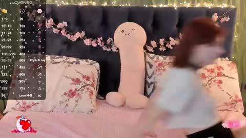 Snapshot of alice_langley chatting on September 27, 11:37 am Alice 3 online show from September 27, 11:37 am