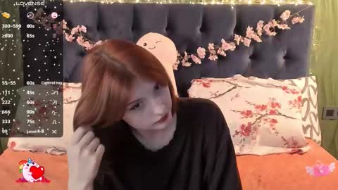 Snapshot of alice_langley chatting on October 3, 11:18 am Alice 3 online show from October 3, 11:18 am