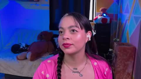 Alice online show from November 4, 5:01 pm