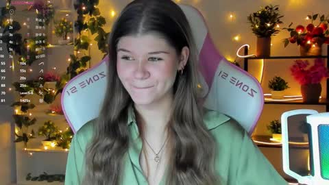 Alice online show from September 9, 9:25 pm