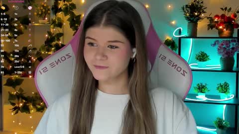 Alice online show from September 25, 10:13 pm