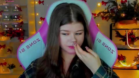 Alice online show from December 17, 10:10 am