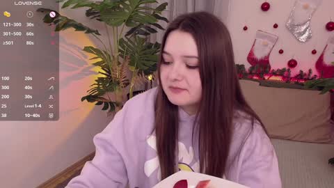 Alice  online show from December 26, 4:04 pm