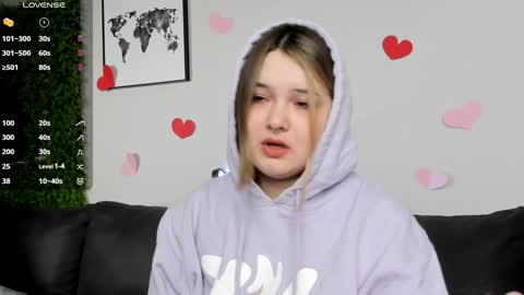 Alice  online show from February 2, 3:28 pm