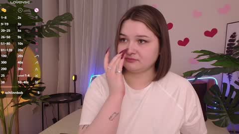 Alice  online show from February 4, 9:52 pm